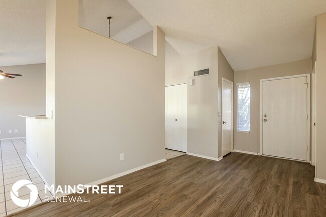 Foto del edificio - 5514 W Joan De Arc Ave