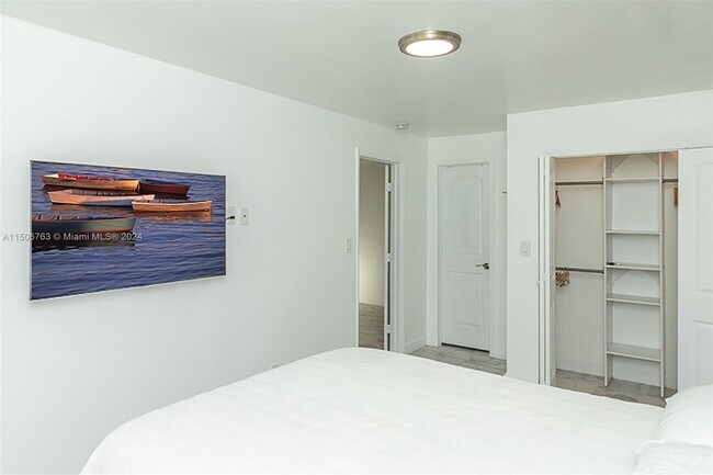 Foto del edificio - 425 NW 122nd St