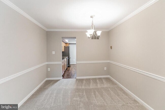 Building Photo - 5335 Lake Cove Ct