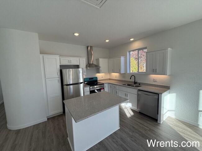 Building Photo - New Build Duplex