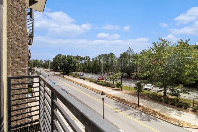 Foto del edificio - 5300 Peachtree Rd