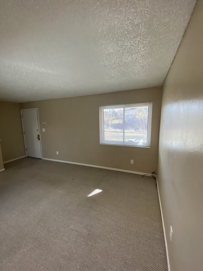 Building Photo - 1705 Heatheridge Rd