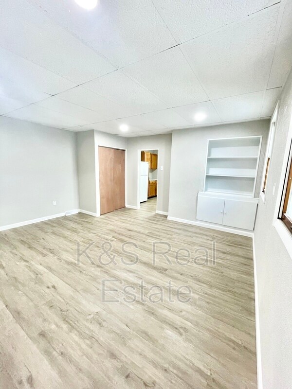 Foto del edificio - 758 Bunola River Rd