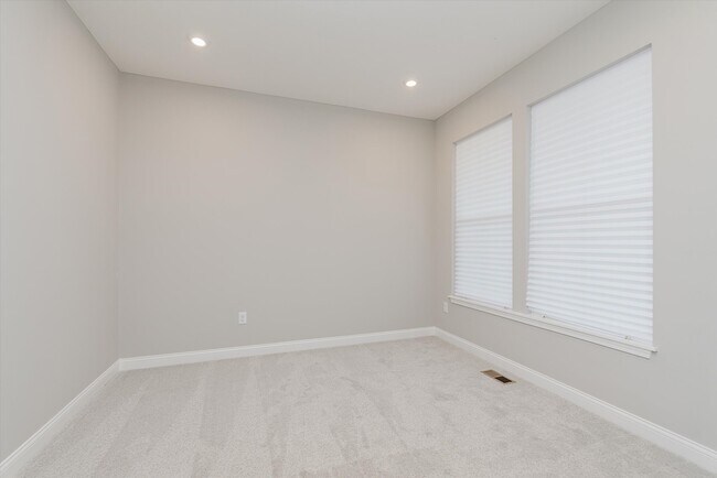 Foto del edificio - 15099 Covebrook Ln
