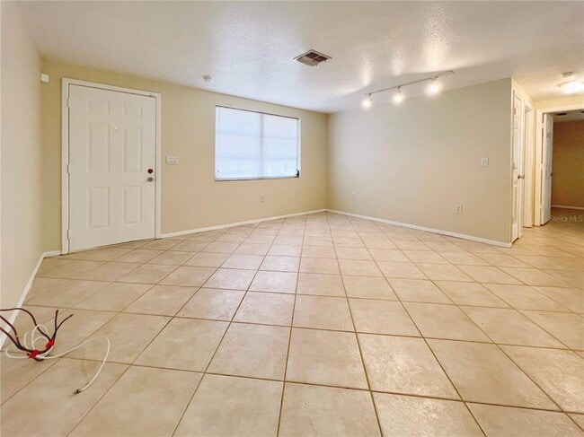 Building Photo - 71 Stanford Rd