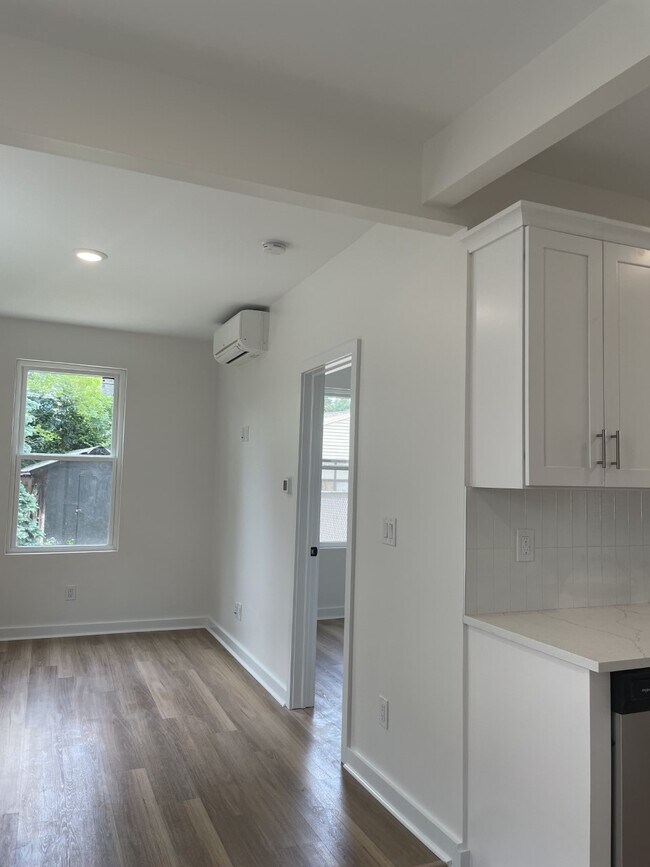 Sala de estar - 164 Glenwood Ave
