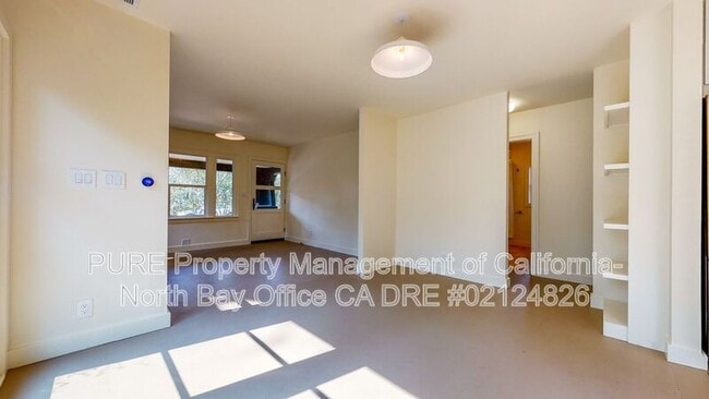 Building Photo - 945 Brown St