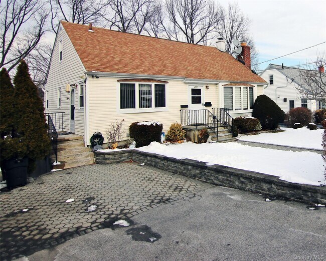 Foto del edificio - 201 Bennett Ave