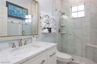 Building Photo - 400 L'Ambiance Cir