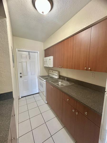 Foto del edificio - 7421 Venetian St
