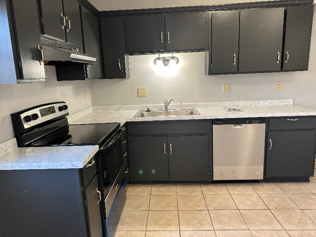 Foto del edificio - 7924 Shady Oak Trail