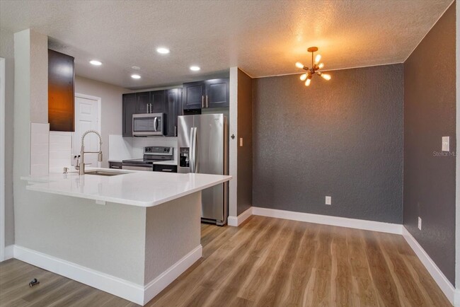 Building Photo - 2-Bedroom, 2-Bath Apartment – Prime Orland...