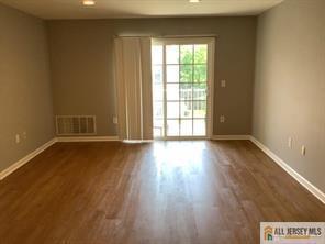 Foto del edificio - 931 Cedar Ct