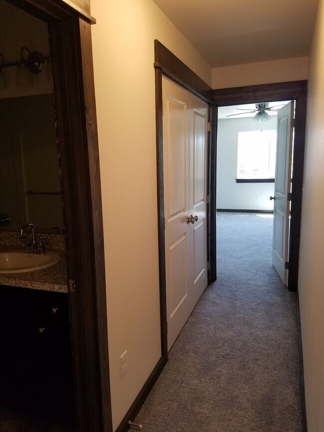 Foto del edificio - 1504 Butler Creek Ave