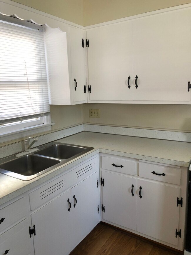 Foto del edificio - 452 Iowa Ave