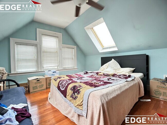 Foto del edificio - 32 Bayard St