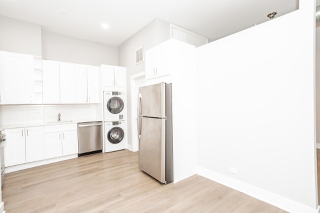 Building Photo - Luxury Gold Coast 1 Bed Apartment