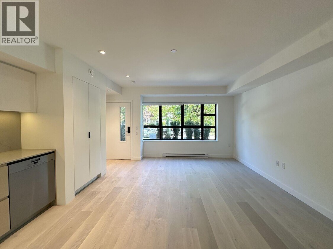 Photo du bâtiment - 520 W 28th Ave