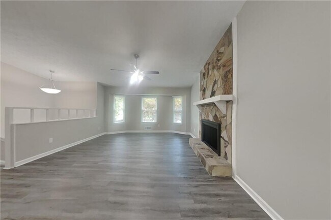 Building Photo - 1842 Jarrett Dr