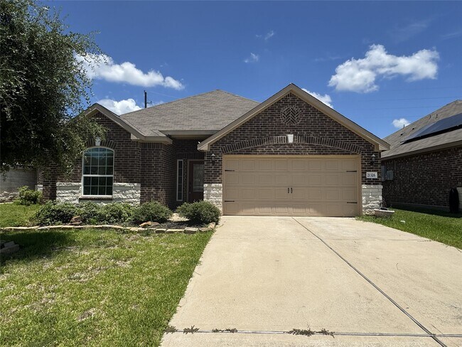 Building Photo - 21326 Echo Manor Dr