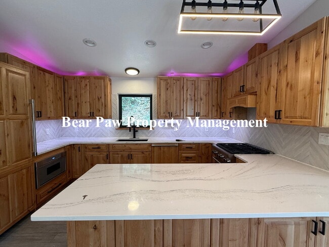 Building Photo - "Charming 2-Bed Hideaway in Conifer – Cozy...