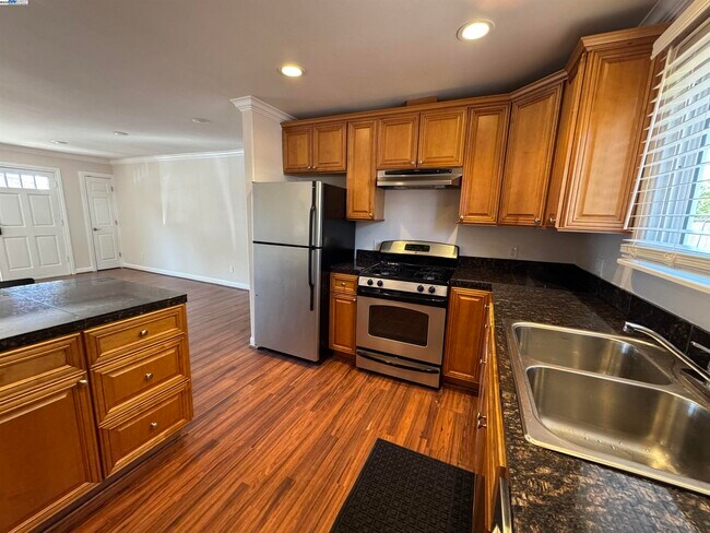 Foto del edificio - 4150 Treat Blvd