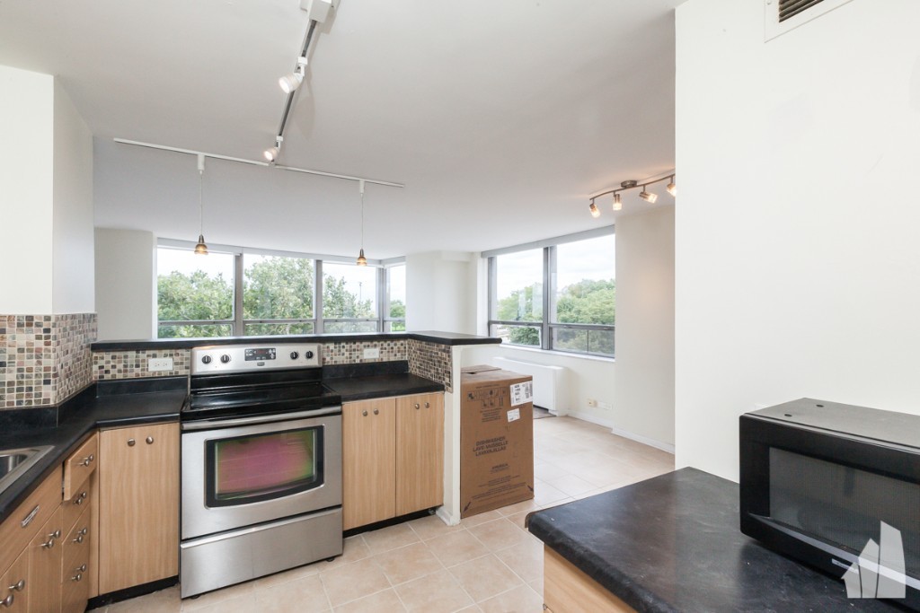 Foto principal - 5701 N Sheridan Rd