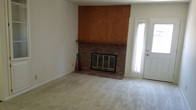 Sala de estar - 16845 Armstead St