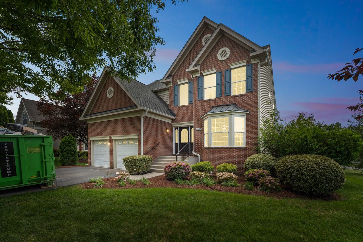 Foto principal - 20195 Hidden Creek Ct