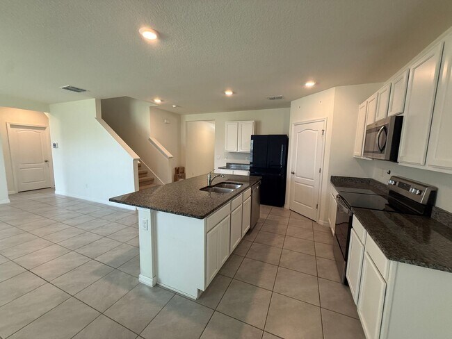 Building Photo - 11106 Amber Ridge Dr
