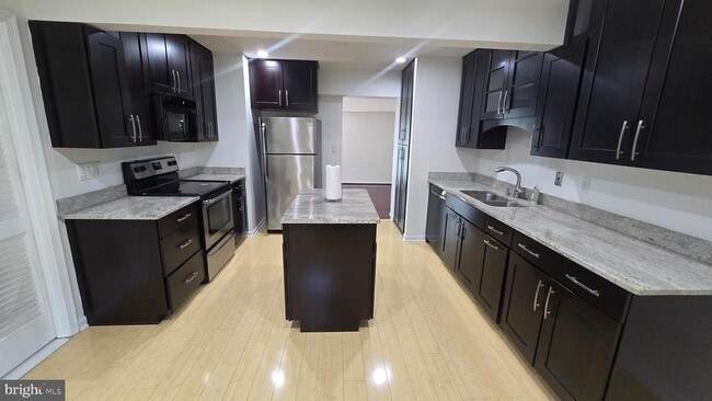 Building Photo - 6152 Strasburg Dr