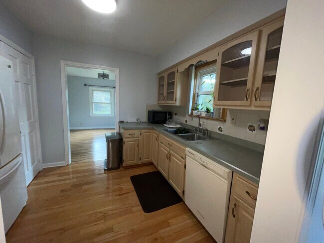 Building Photo - 25423 Hall Dr