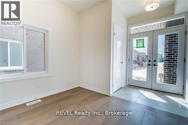 Building Photo - 77 Renfrew Trl