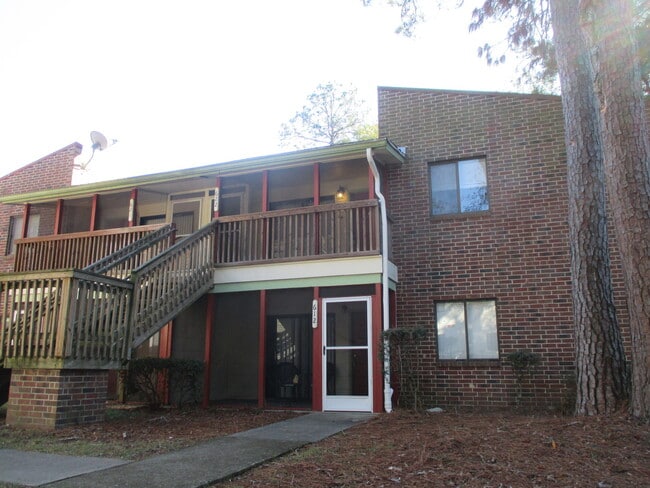 2bed/1bath condo in convenient location...... - 2bed/1bath condo in convenient location......
