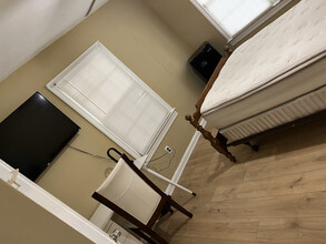 Building Photo - 1045 Ontario St