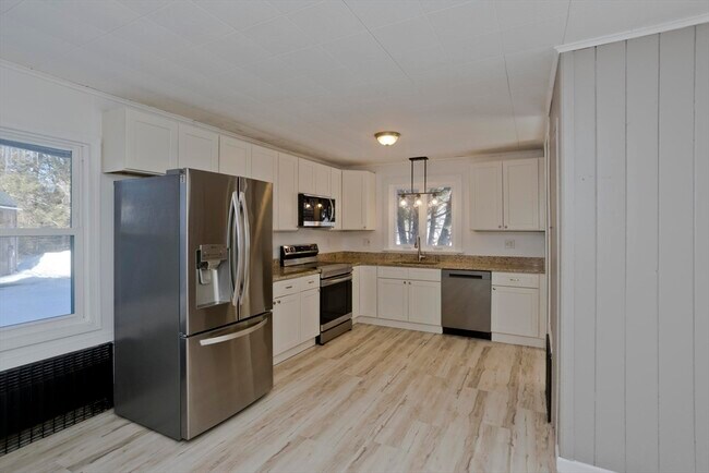 Foto del edificio - 16 Knightville Dam Road