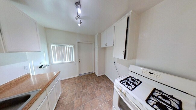 Foto del edificio - 1804 Capri Ave