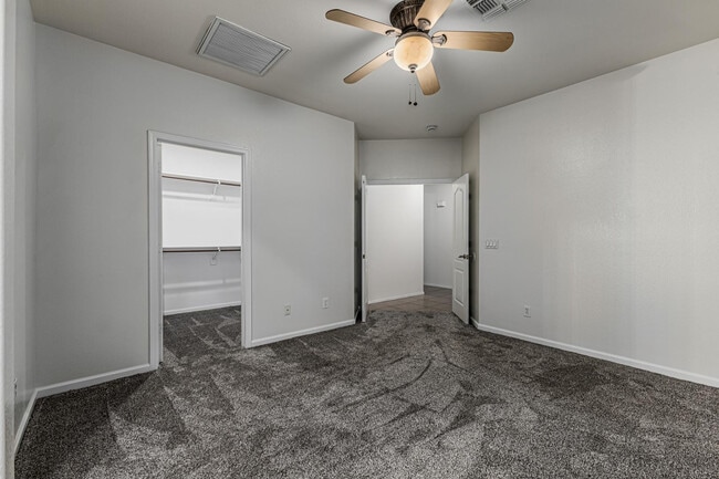 Building Photo - 20944 N 94th Ln