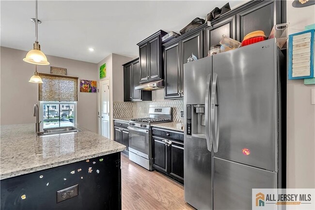Building Photo - 605 Bayside Ct