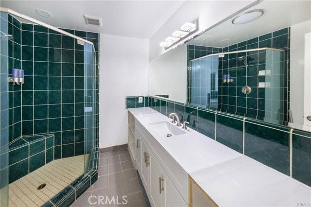 Foto del edificio - 6401 Hubbard Rd