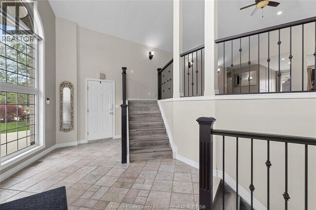 Photo du bâtiment - 1535 Maple Ave
