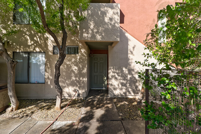 Building Photo - 3500 N Hayden Rd