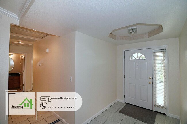 Building Photo - 4407 Oak Glen Dr: Serene Cul-de-sac Home w...