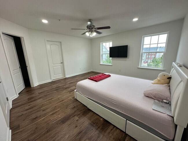 Building Photo - 7968 Quidditch Ln