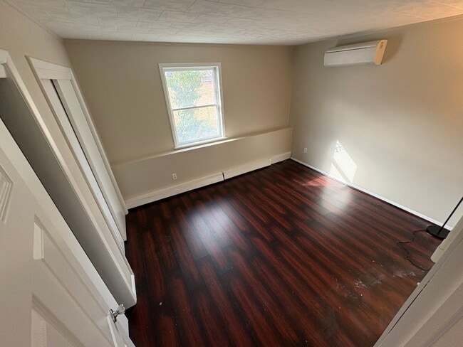 Foto del edificio - 411 Boyle Rd