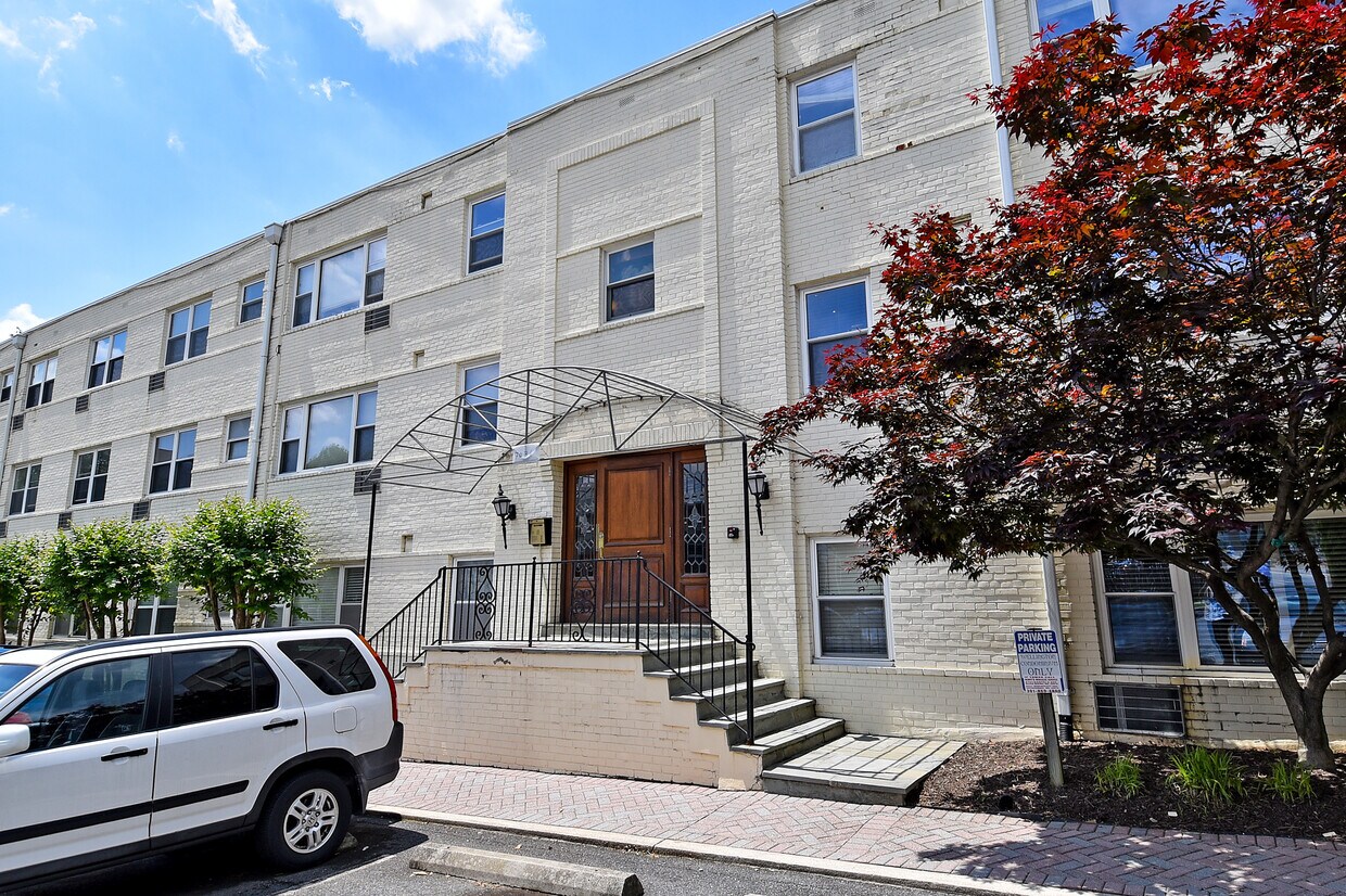 7036 Strathmore St Unit 311, Bethesda, MD 20815 Condo for Rent in Bethesda, MD