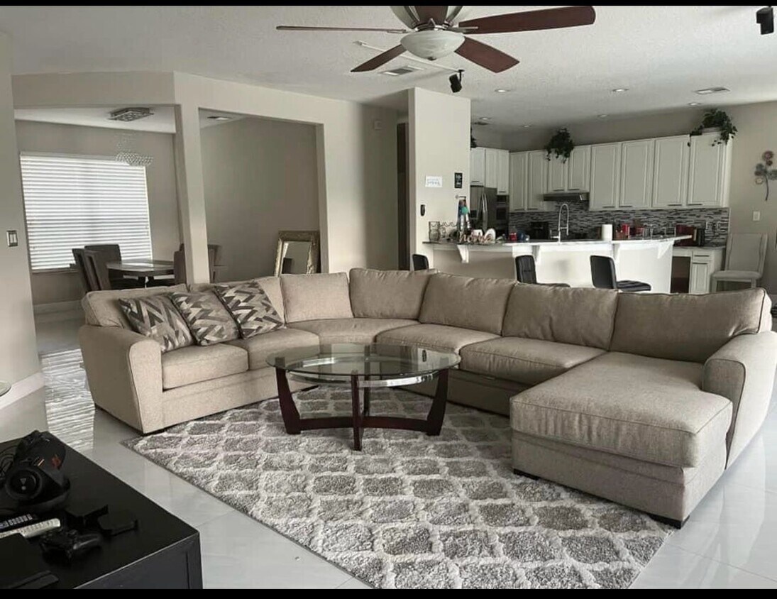 Foto principal - 1744 Amaryllis Cir