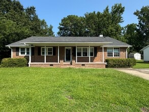 Building Photo - 805 Gardenview Dr