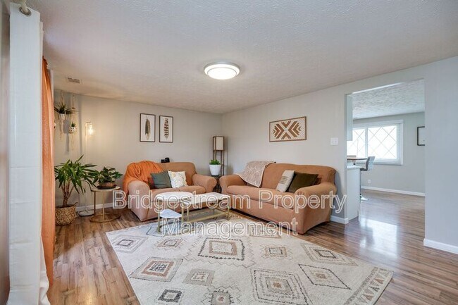 Foto del edificio - 655 Eavey St