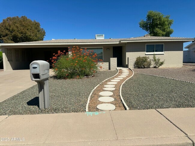 Building Photo - 6246 E Adobe Rd